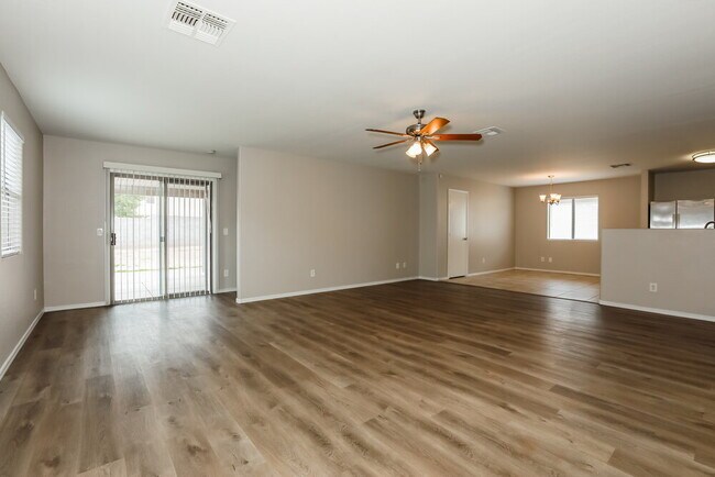 Building Photo - 1931 E Dust Devil Dr