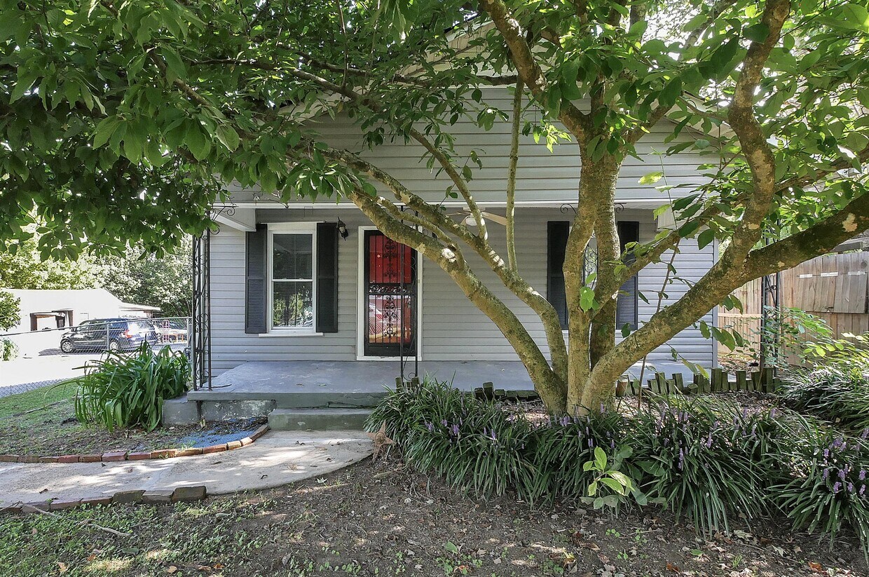 112 Chambers St, Rossville, GA 30741 House Rental in Rossville, GA