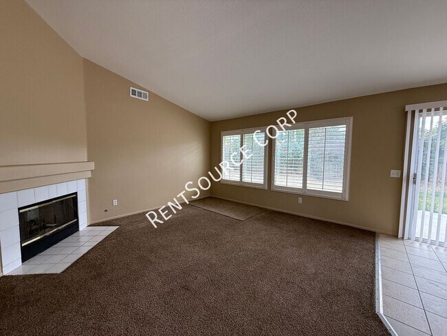 Foto del edificio - 2832 W Pillsbury St