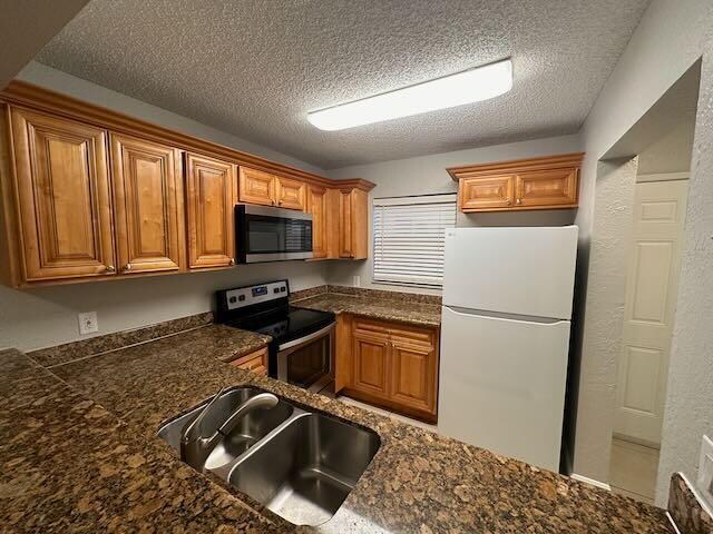 Foto del edificio - 1540 Lake Crystal Dr