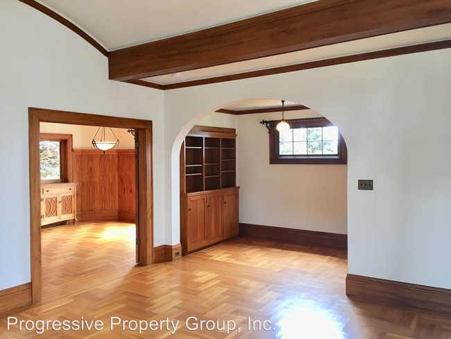 Building Photo - 3 br, 2 bath House - 310 Colon Avenue