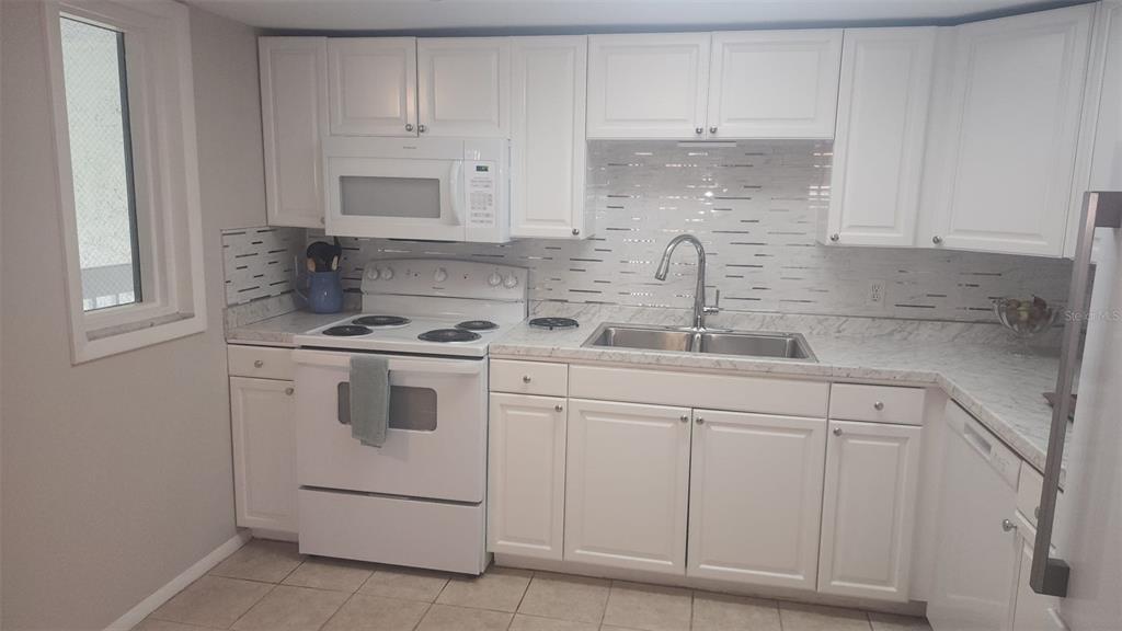 Foto principal - 588 Fairways Ln