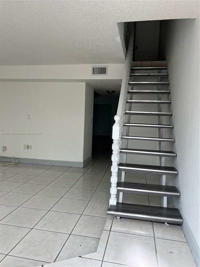 Foto del edificio - 5067 NW 5th St