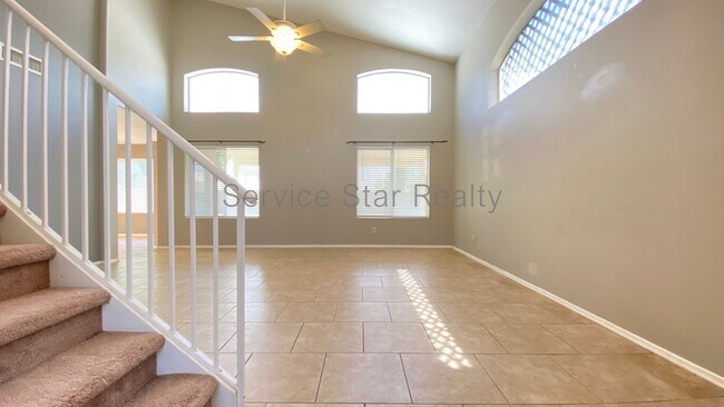 Building Photo - 7431 W Louise Dr