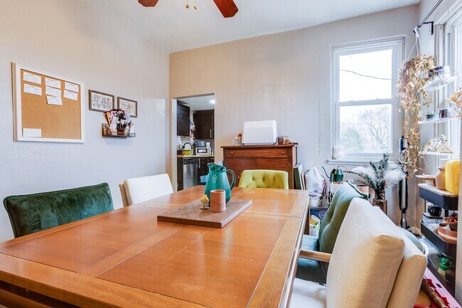 Foto del edificio - 1323 Virginia Ave