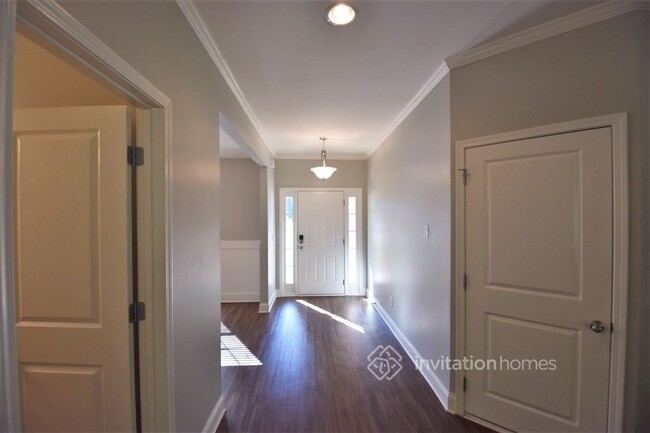Building Photo - 1380 Ethans Way