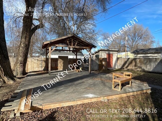 Building Photo - 2 Bed 1 Bath Basement Unit w/ Flex Space!