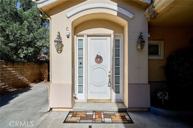 Building Photo - 1018 La Cadena Ave