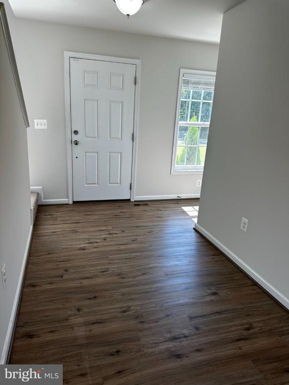 Foto del edificio - 4203 Flanders Ct