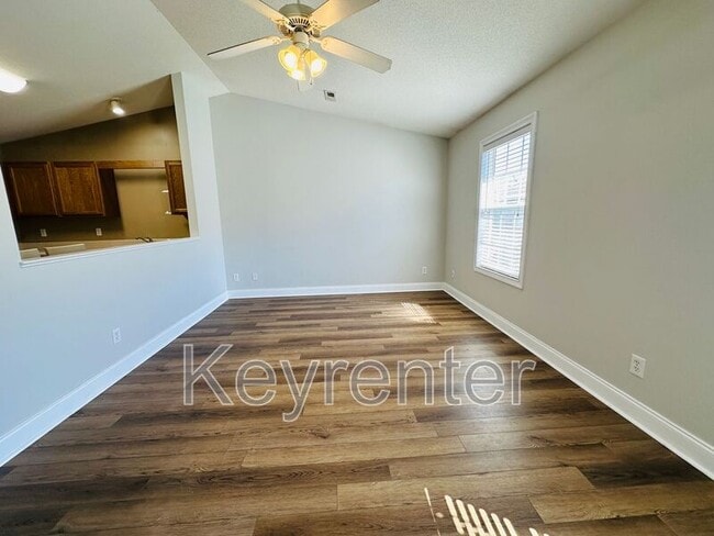 Photo - 804 Garcia Way House