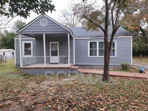Building Photo - 17 Shuler Dr