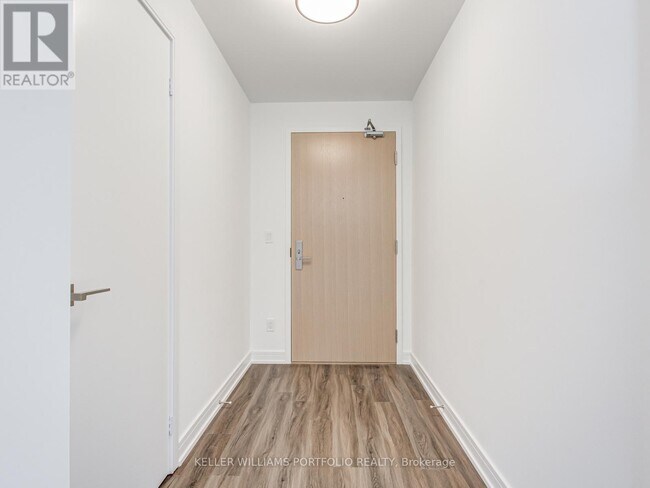 Photo du bâtiment - 621 Sheppard Ave E