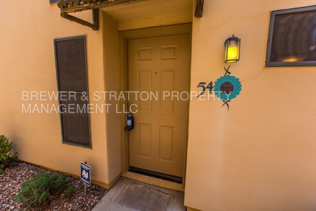 Foto del edificio - 5665 W Galveston St