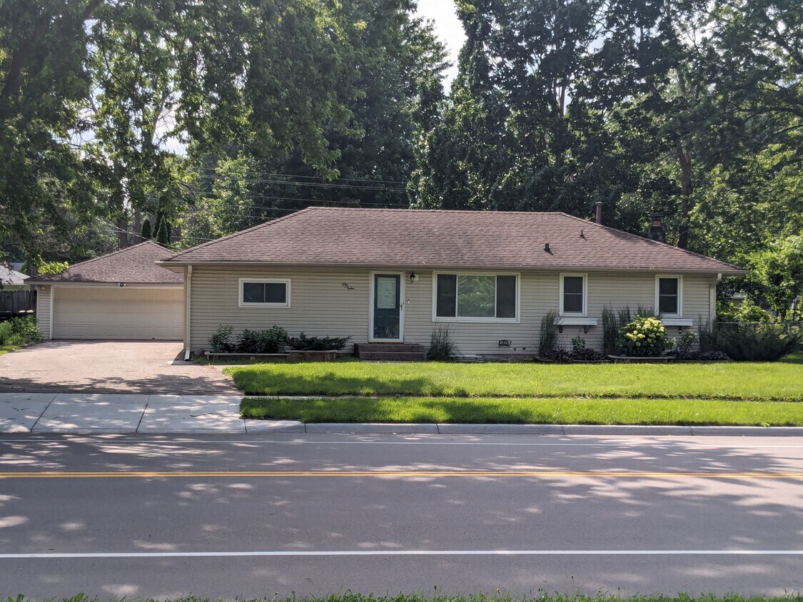 Primary Photo - 112 Hayes Rd