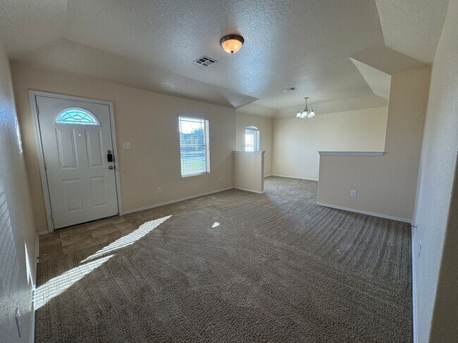 Building Photo - 9901 Diana Dr