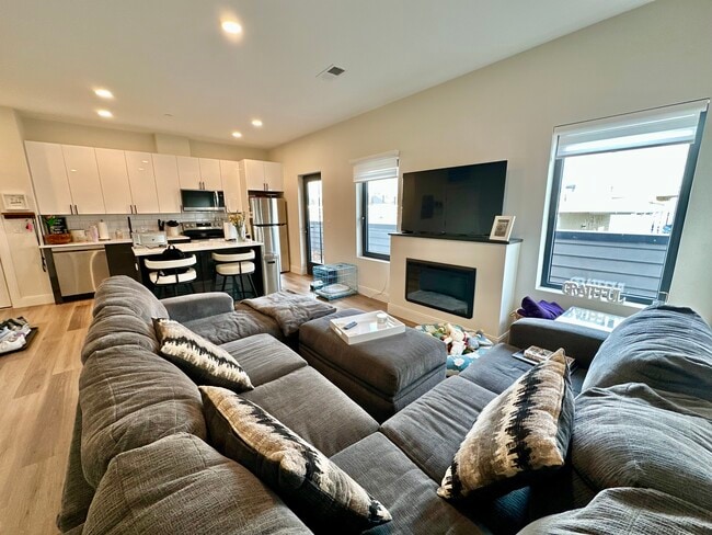 Building Photo - 63 Belgrade Ave