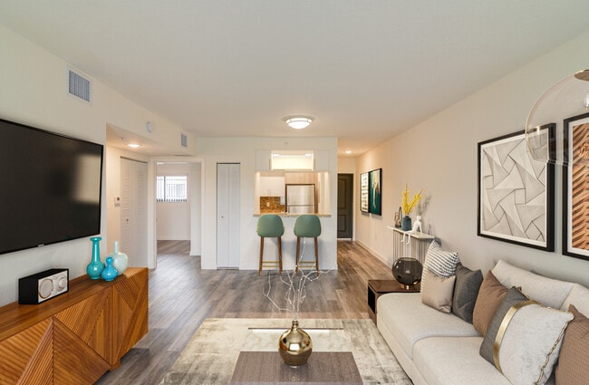 Building Photo - Edison Place