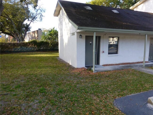 Building Photo - 2166 Bradford St