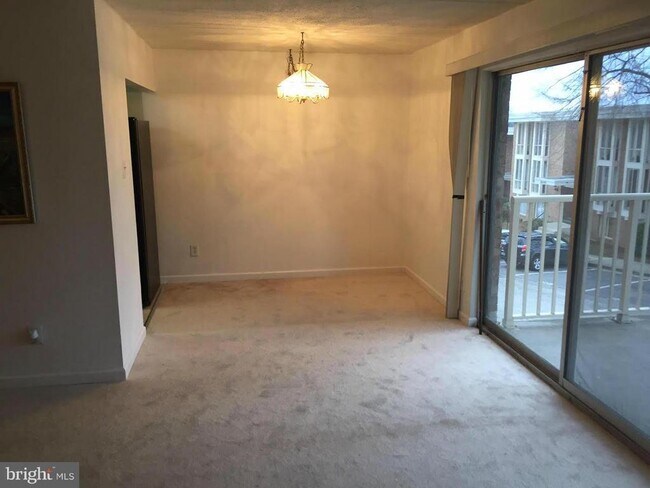 Foto del edificio - 2630 Fort Farnsworth Rd