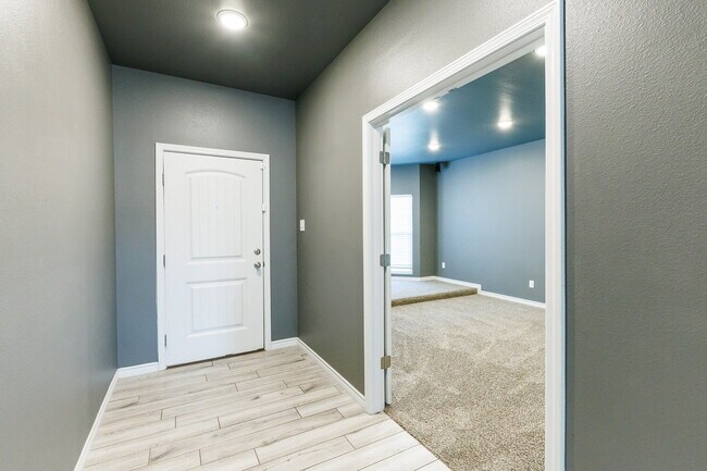 Building Photo - New home with a Media Room!