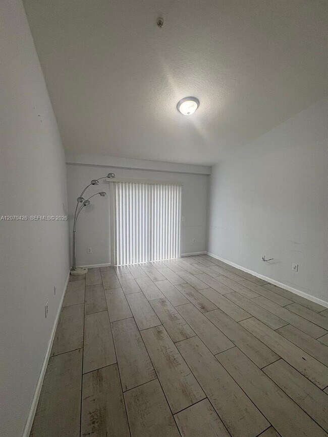 Foto del edificio - 15480 SW 284th St