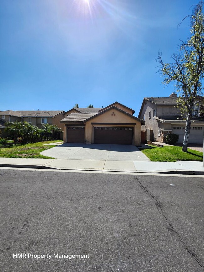 Foto del edificio - Beautiful Home in Fontana