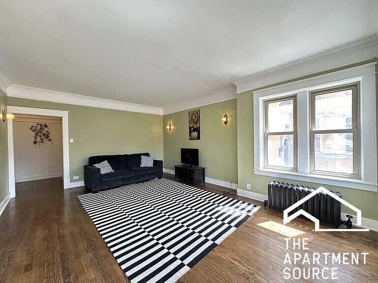 Foto principal - 5023 N Ridgeway Ave