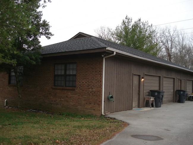 Garage - Creekwood & Heathwood Apartments