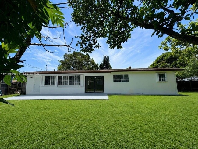 Foto del edificio - 19202 NW 23rd Ct