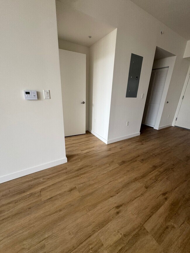 Foto del edificio - 979 E 29th St