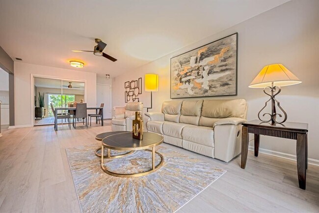 Foto del edificio - 2161 NE 68th St