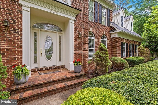 Building Photo - 11000 Farmview Way