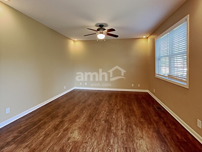 Building Photo - 1602 Solitude Ct