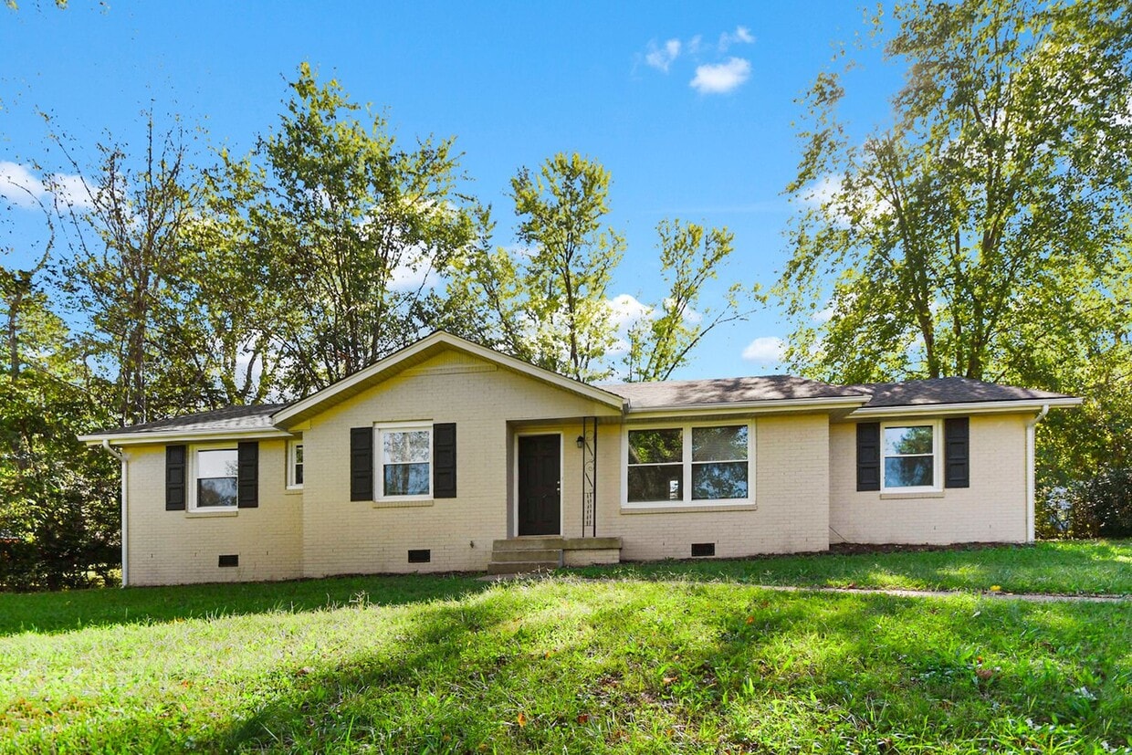 Foto principal - Pet Friendly Four Bedroom!