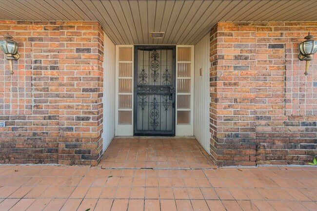 Building Photo - 3461 Sommerville Dr.