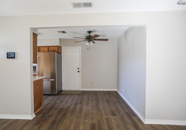 Foto del edificio - 5403 Hooper Dr