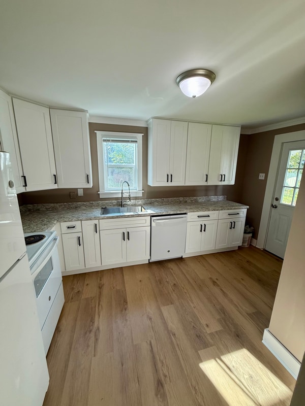 Building Photo - 1105 E 5th St