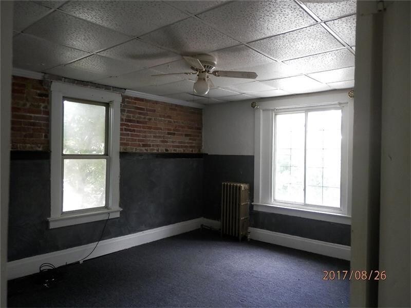 Primary Photo - 115 N 3rd St