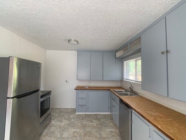 Foto del edificio - Available Mid January