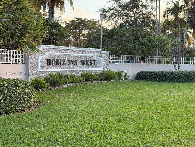 Foto del edificio - 8500 SW 133rd Avenue Rd