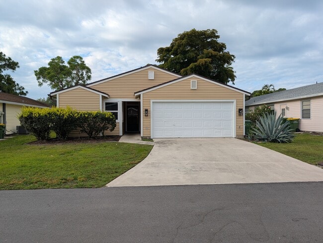 Building Photo - 517 Bearded Oaks Cir