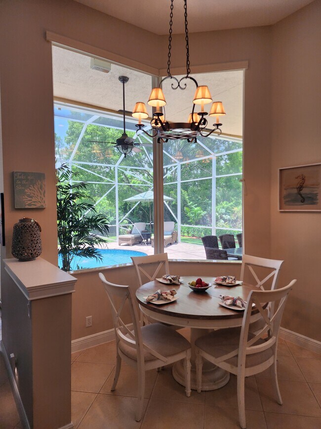 Foto del edificio - 511 SW Squire Johns Ln