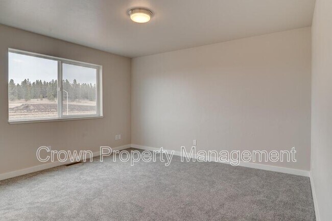 Foto del edificio - 509 Sparrow Rd