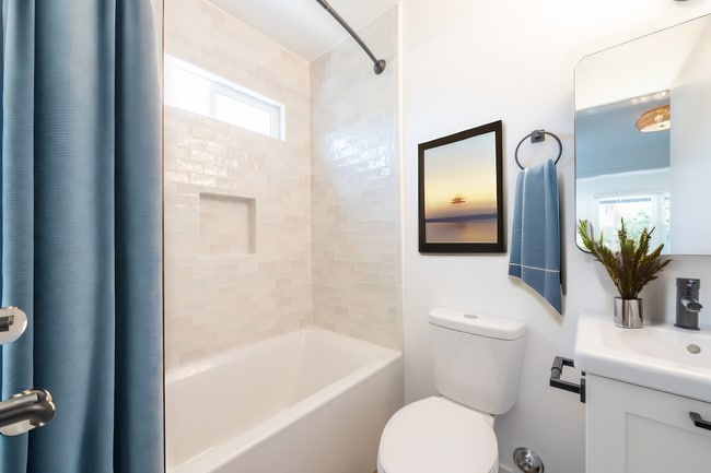 Building Photo - 459 S Van Ness Ave