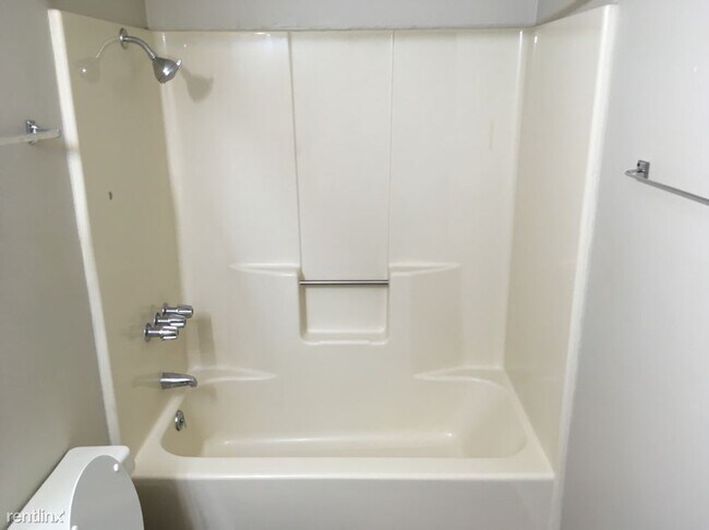 Building Photo - 3 br, 2 bath House - 3704 Saratoga Ave e.g...