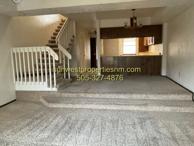 Building Photo - 3 Bedroom Condo