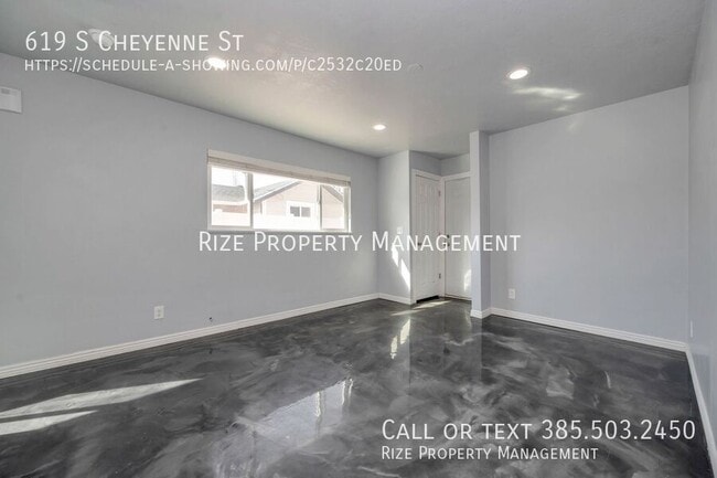 Building Photo - 619 S Cheyenne St