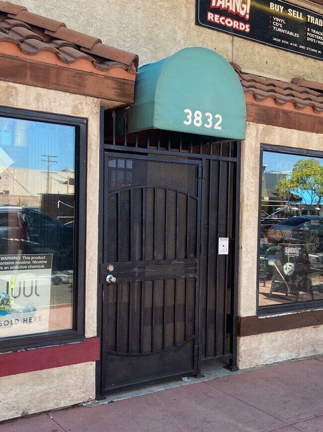 Foto del edificio - 3832 Fifth Ave