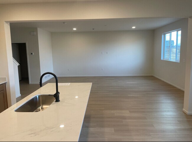 Foto del edificio - 1621 Alfalfa Ln