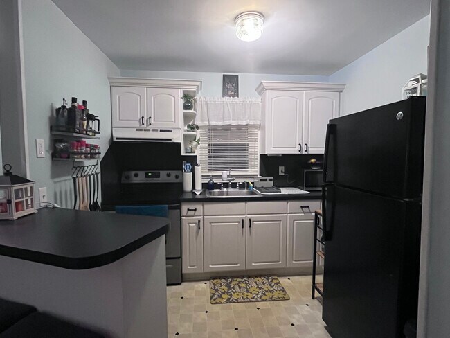 Foto del edificio - 3 Rathbun Rd